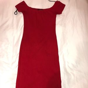 on/off the shoulder red bodycon dress